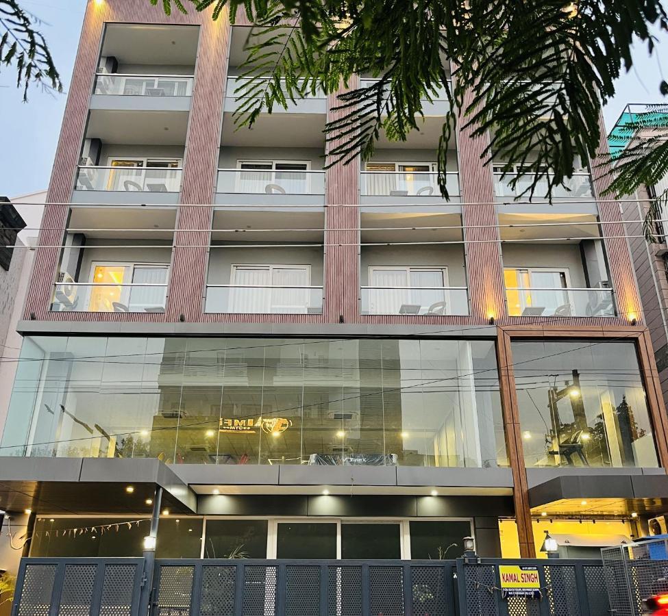 Zen Suites Gurgaon - Luxe Stays Collection ภายนอก รูปภาพ
