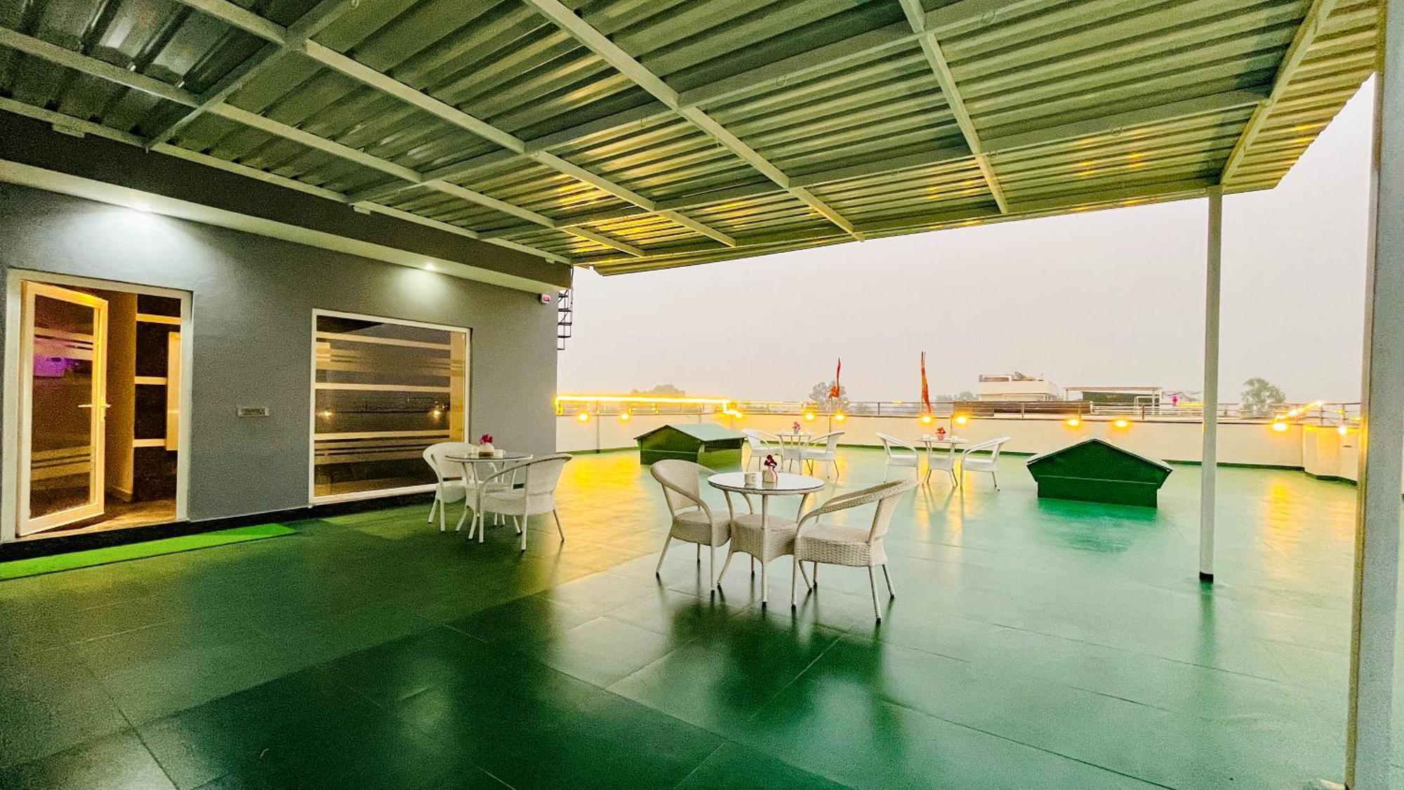 Zen Suites Gurgaon - Luxe Stays Collection ภายนอก รูปภาพ