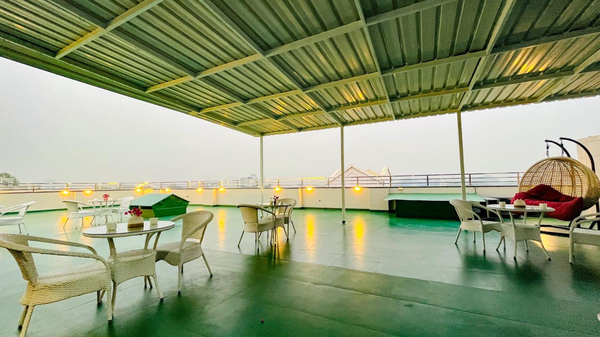 Zen Suites Gurgaon - Luxe Stays Collection ภายนอก รูปภาพ